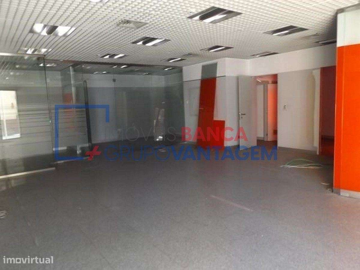 Loja para venda em Amiais de Baixo / Santarém - Grande imagem: 4/8