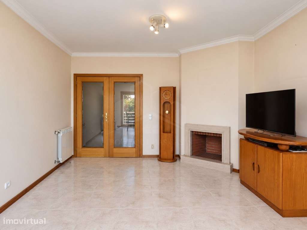 T2 - Santa Marinha - Box Fechada-8