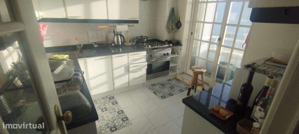 Quarto - localizado em São Félix da Marinha Porto - Grande imagem: 4/8