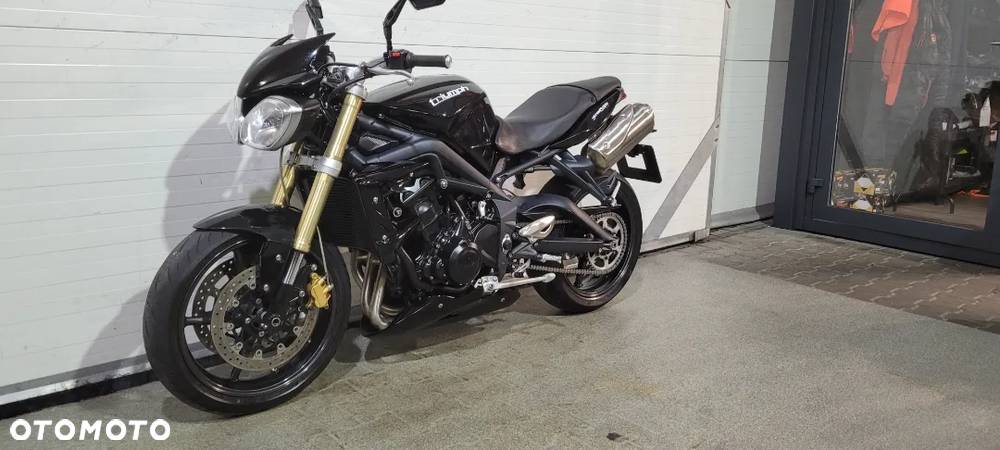 Triumph Street Triple - 7