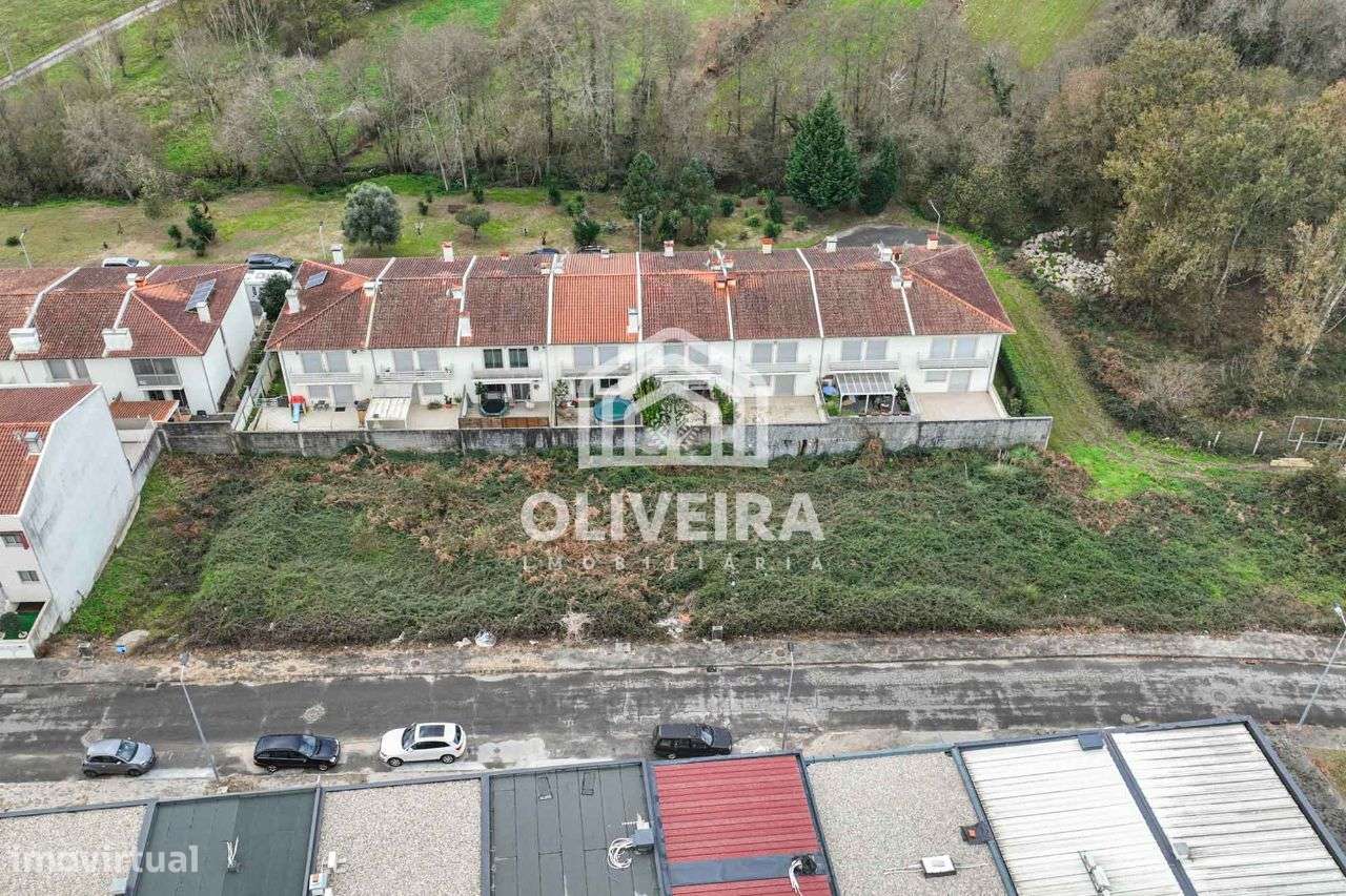 Lote de Terreno para moradia em banda em Soutelo, Vila Verde-13