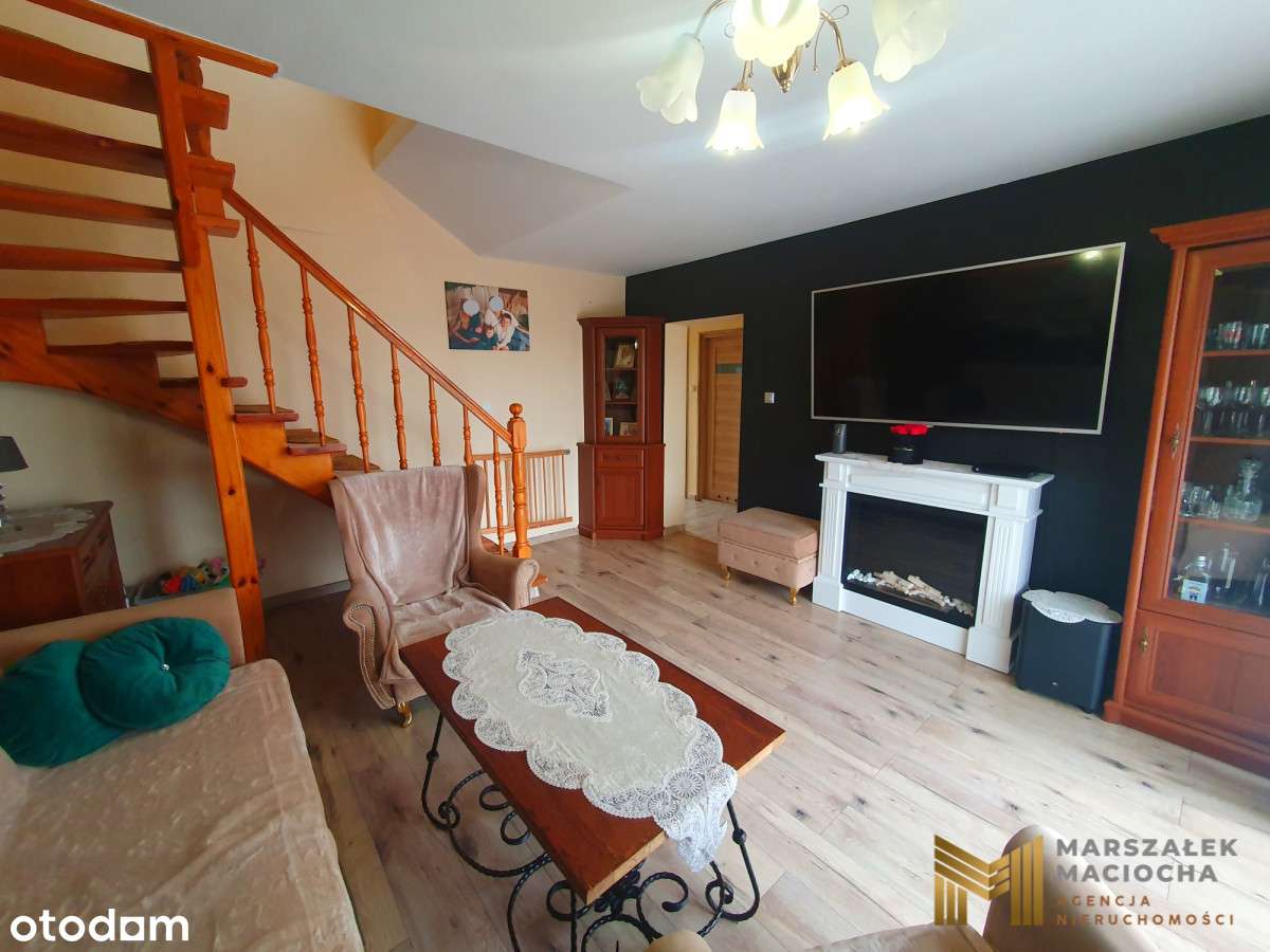 Rodzinny dom w zabudowie bliźniaczej Obora - Pełny obrazek: 3/20