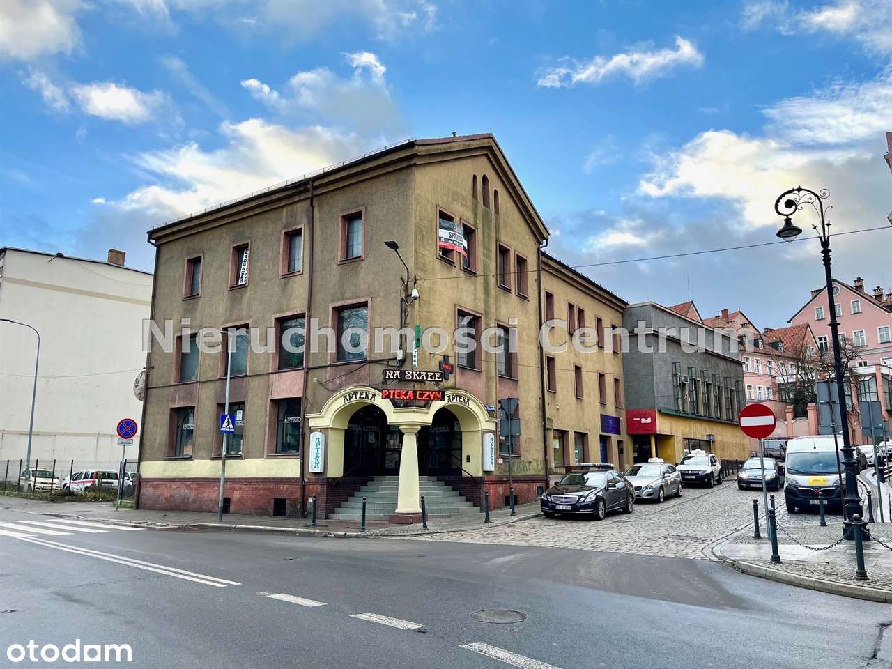 Duże mieszkanie w zabytkowej kamienicy w sercu miasta-16