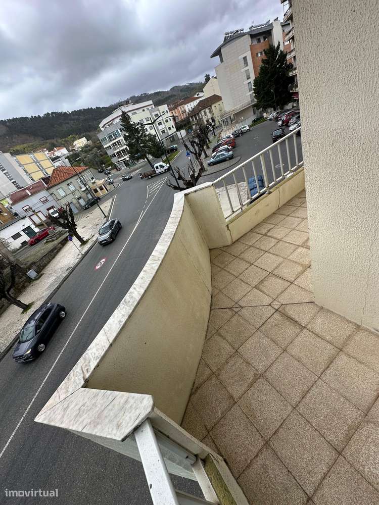 T3 no centro do Fundão - Grande imagem: 4/16