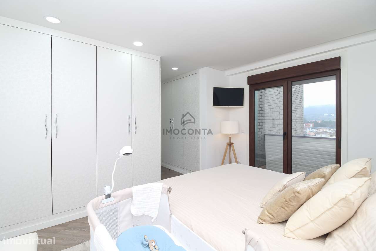 T3 Último Piso c/Terraço Edificio Camaleão- Valongo-15