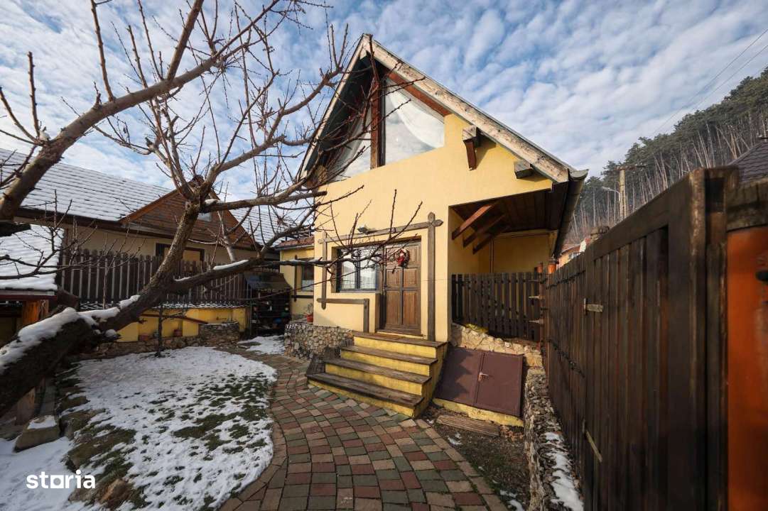 Casa deosebita cu 5 camere in Rasnov-4