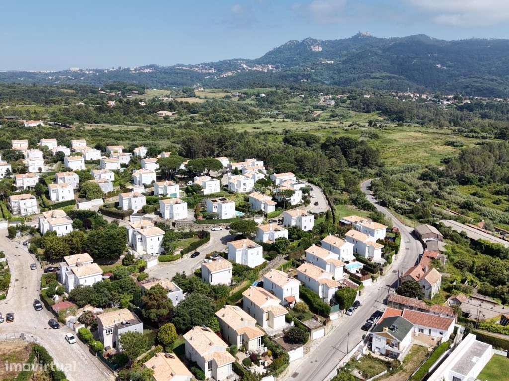 Moradia T3 com Jardim e Garagem na Quinta Verde - Nafarros, Sintra.-59