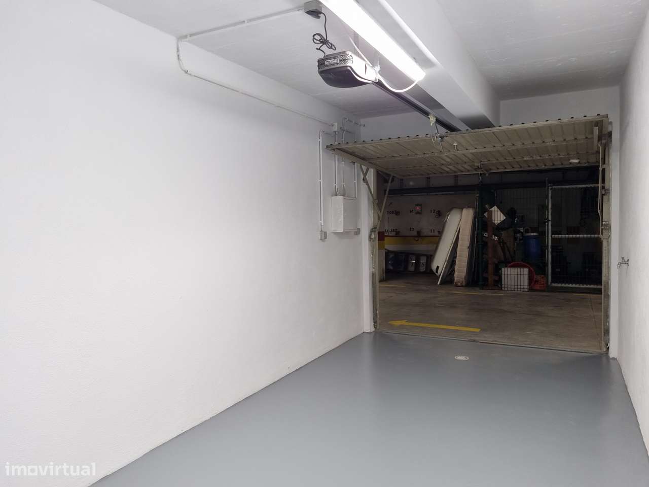 Vende-se garagem box  no centro de Alcabideche. - Grande imagem: 5/8