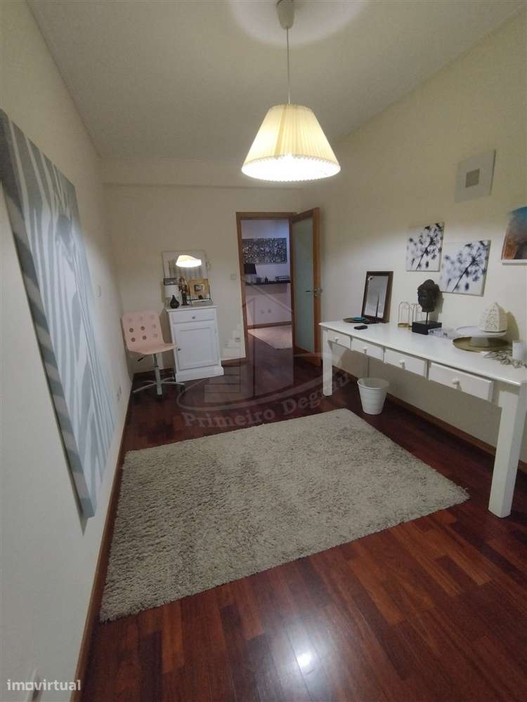 T4 com garagem para 2 carros-14