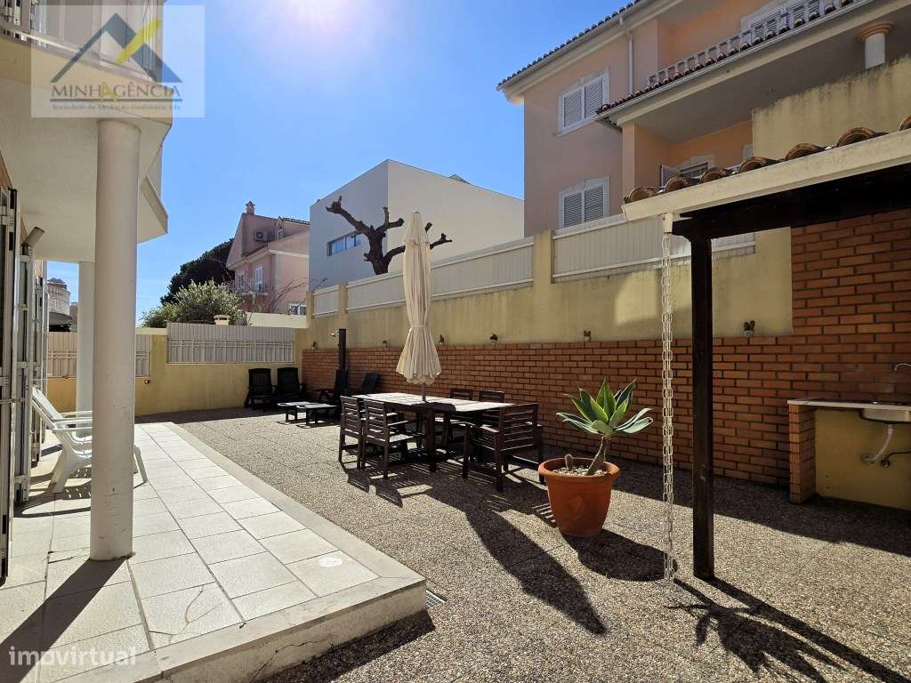 Moradia T4 com garagem na Sobreda em Almada - Grande imagem: 5/45