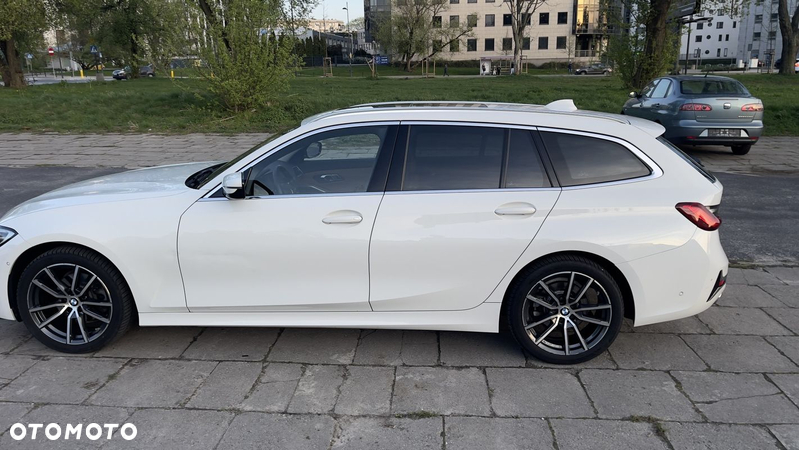 BMW Seria 3 320d Touring Sport Line - 9