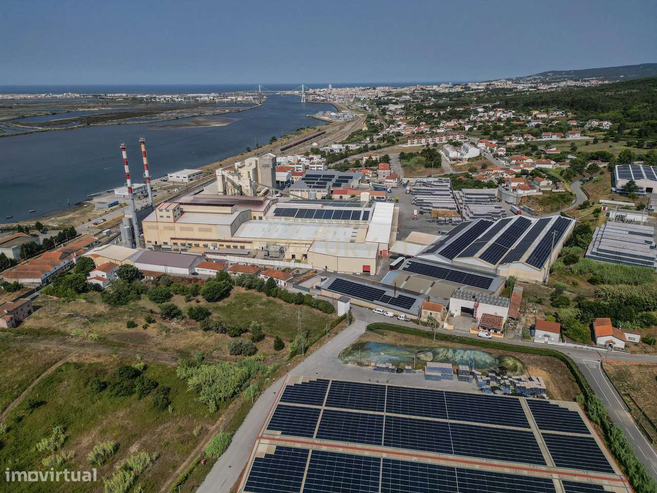 Moradia para restaurar com Anexo Multiusos equivalente a armazém a 4km - Grande imagem: 4/28