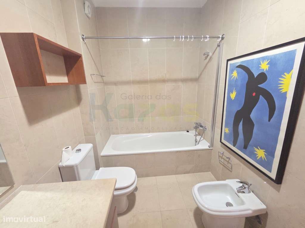 T3 com estacionamento - Zona Premium de Leiria, junto ao Seminário,...-17