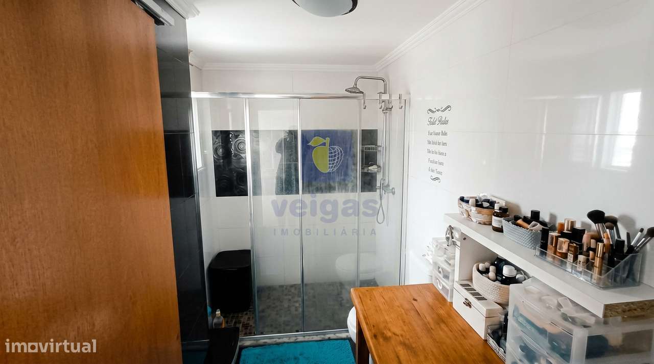 Apartamento T2 renovado nas Olaias, freguesia do Beato, Lisboa-6