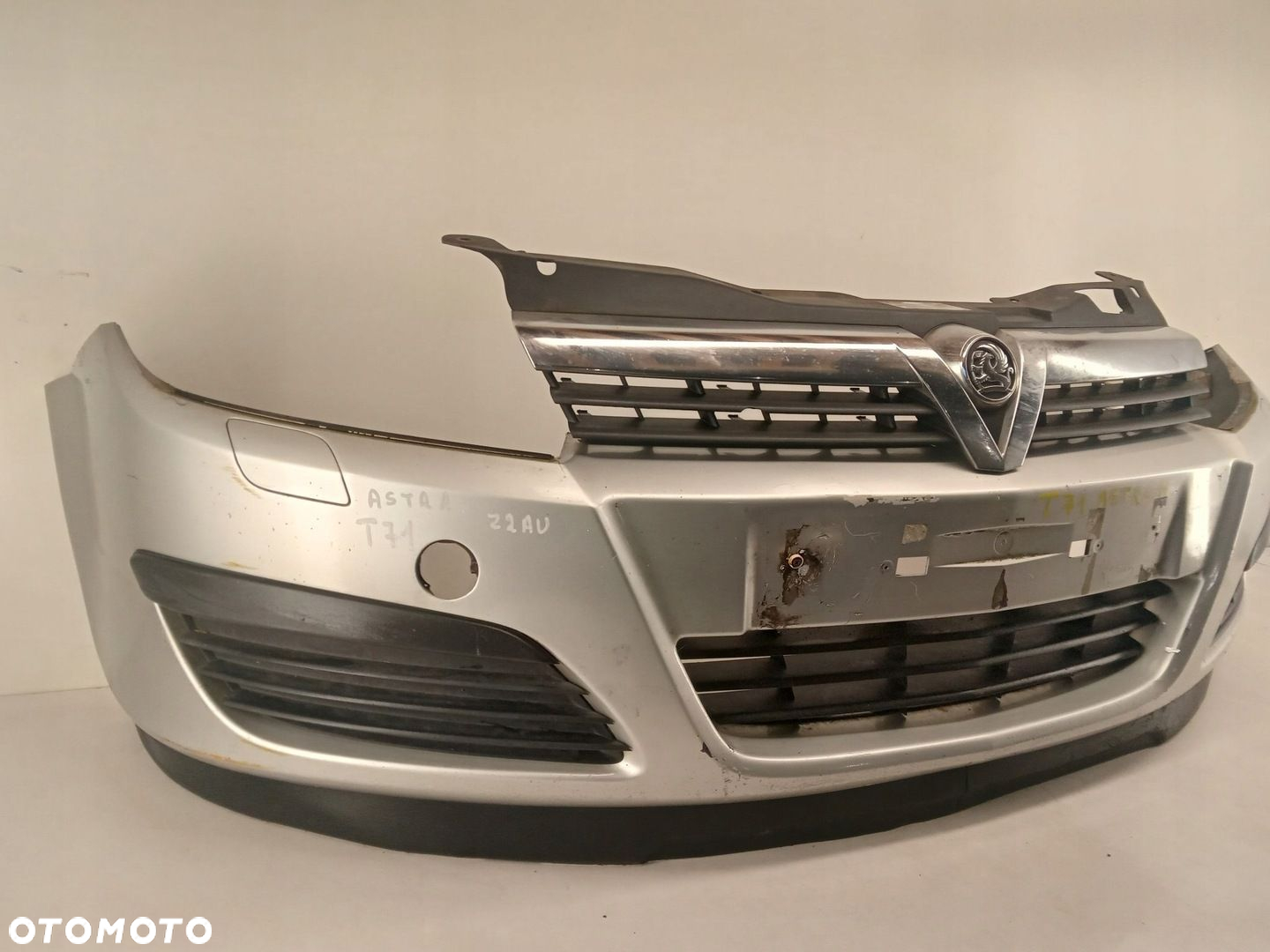 ZDERZAK PRZEDNI GRILL OPEL ASTRA III H 04-09 Z2AU - 2