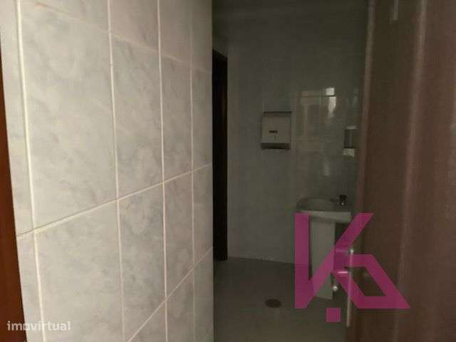 Restaurante com Apartamento T1-10