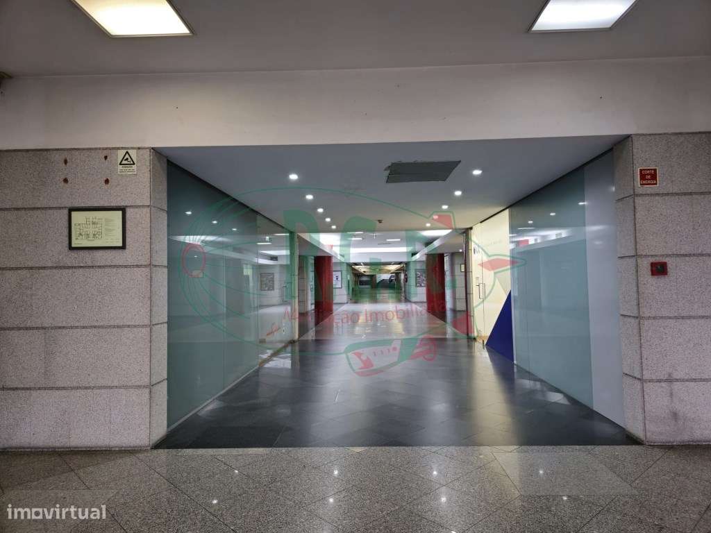 INVESTIMENTO | 4 Lojas Arrendadas | Centro de Gondomar (Souto) - Grande imagem: 5/14