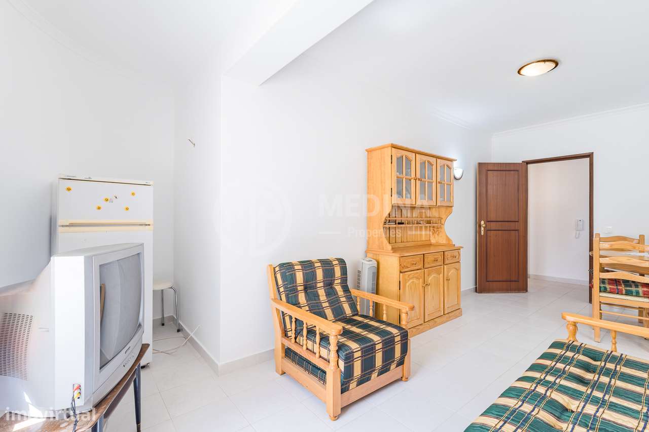 Apartamento T1 com garagem em Armação de Pêra-11