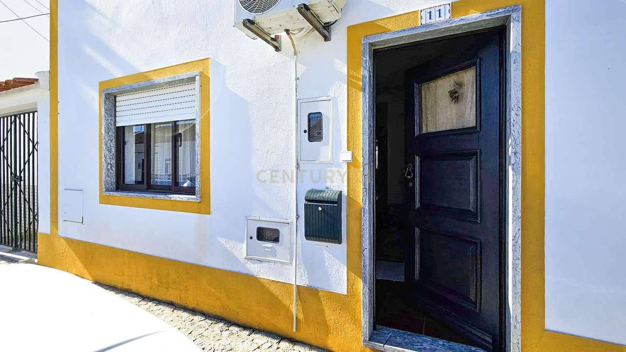 Moradia T3 em Canaviais, Évora - Oportunidade Única!-3