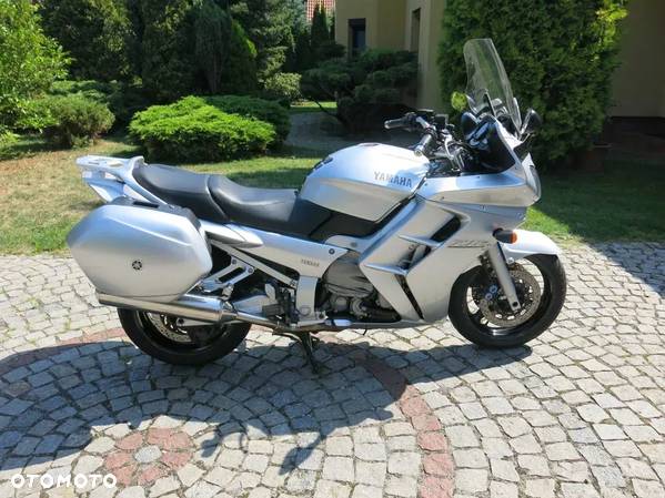 Yamaha FJR - 2