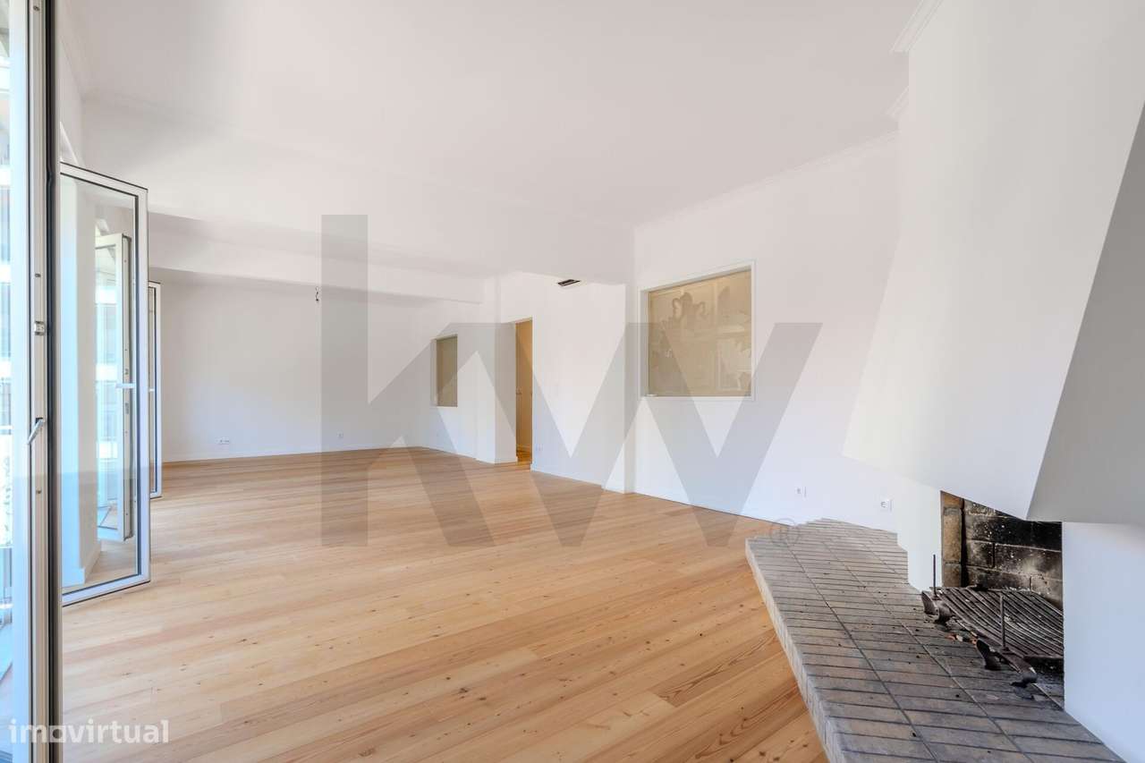 Exclusivo T4 Duplex Remodelado na Lapa | Garagem e Varanda | Luxo e Co - Grande imagem: 4/31