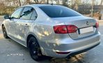 Volkswagen Jetta 1.2 TSI Comfortline - 4