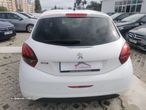 Peugeot 208 1.2 PureTech Signature EAT6 - 6