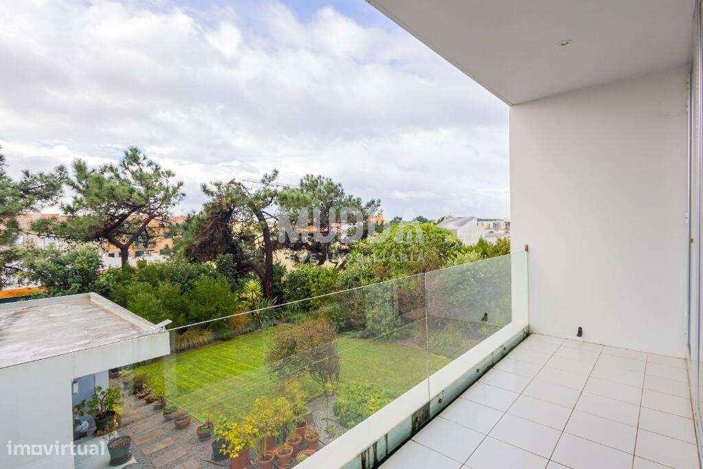 Viver na Torreira: Moradia T4 com Luz Natural e Espaço Exterior Único-29