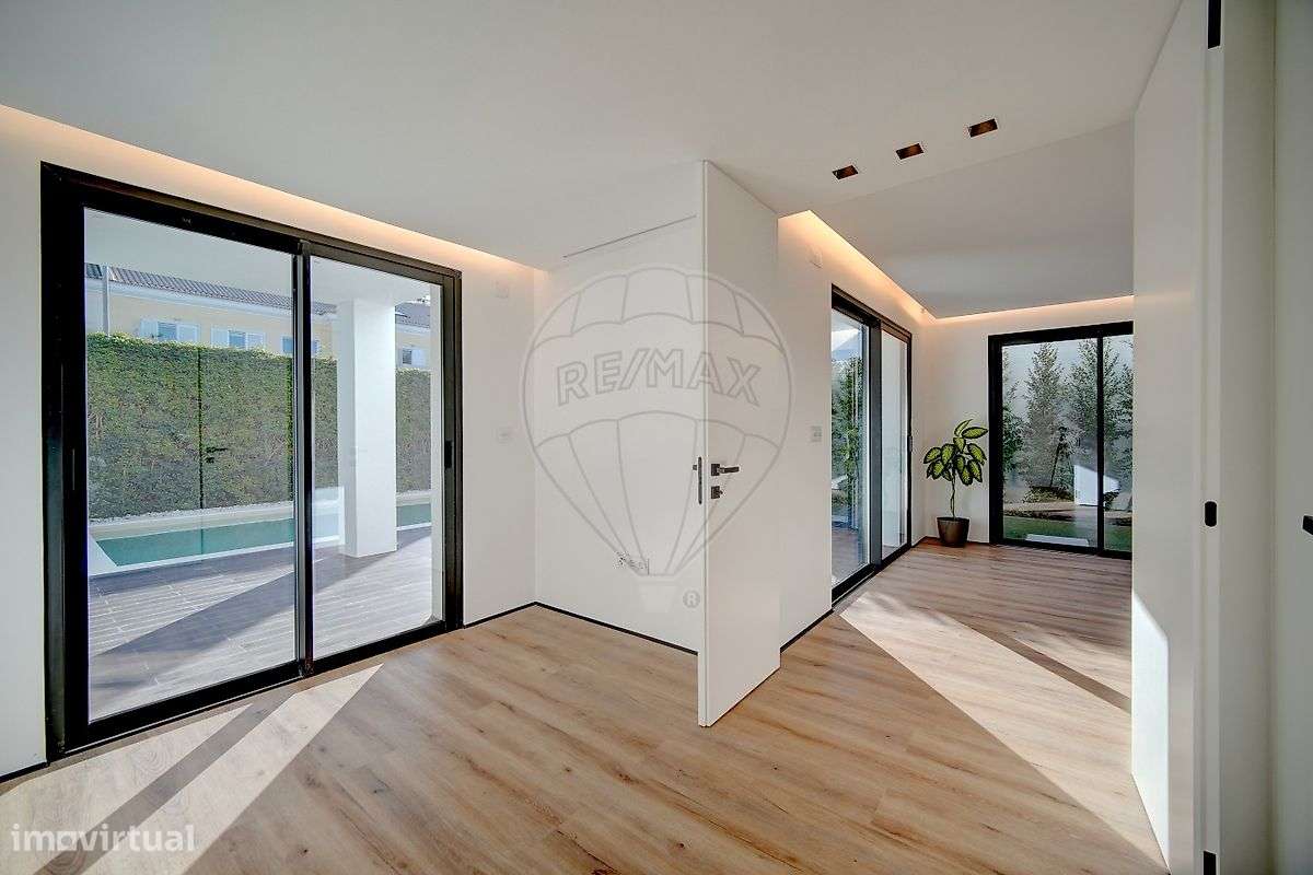 Moradia T5 para venda-12