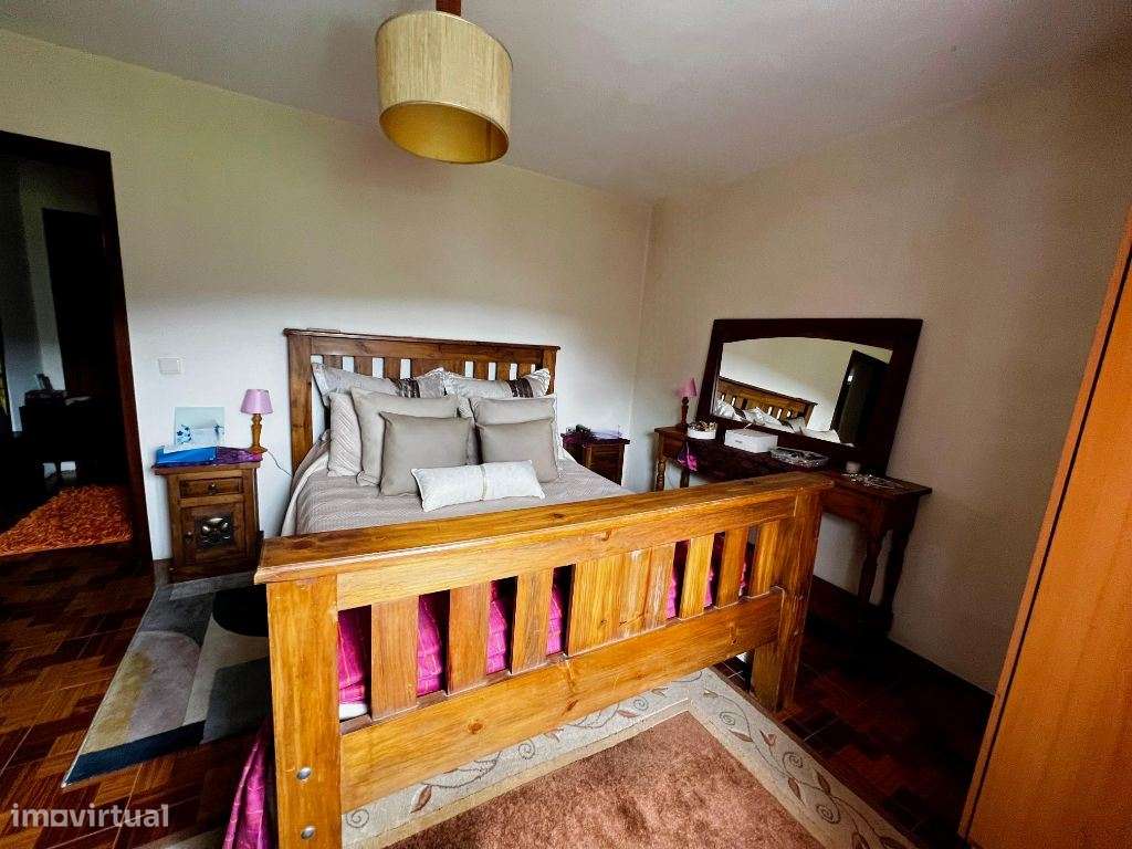 Andar de Moradia T3 com Entrada Independente, Varandas e Sótão  Te...-9