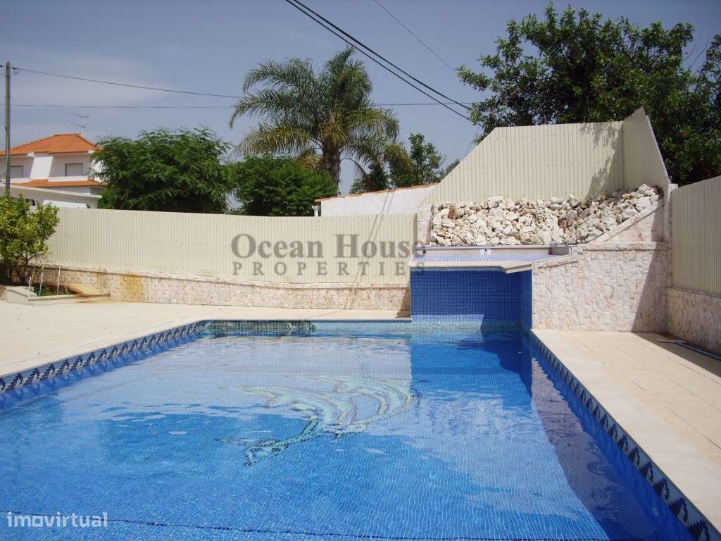 Moradia T-14 Com piscina, ideal para Hostel ou Lar, em Albufeira - Grande imagem: 3/20