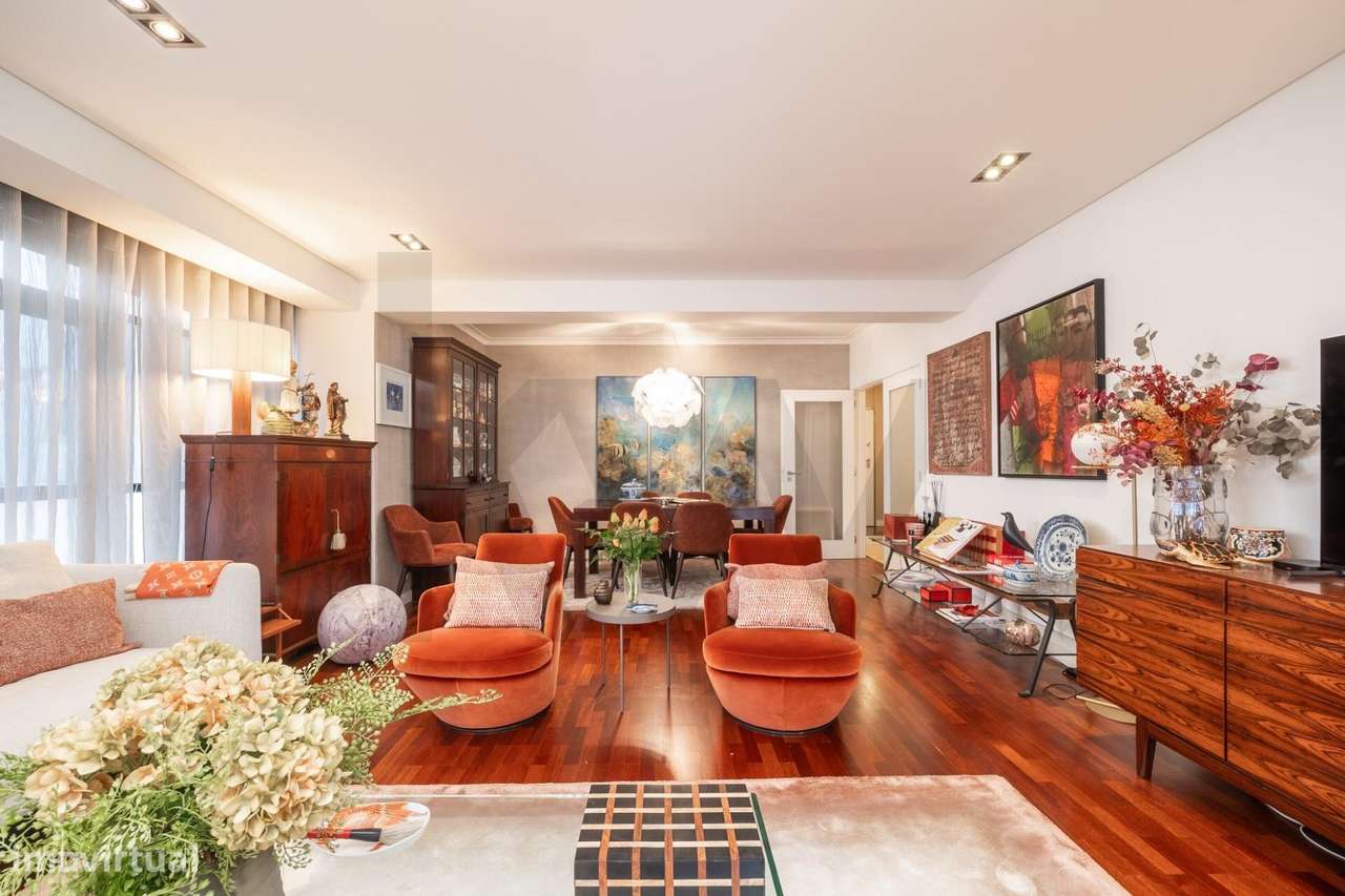 Exclusivo apartamento T4 na Cruz de Celas, Coimbra | luz, elegância e - Grande imagem: 5/27