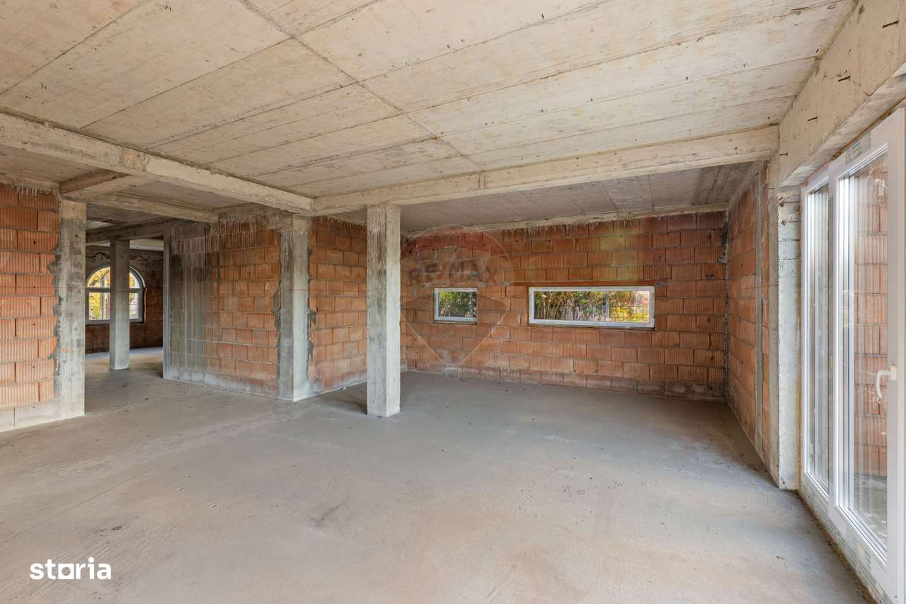 Casă la roșu cu teren generos, 500 mp, situată pe strada Ostașului - Imagine principală: 4/20