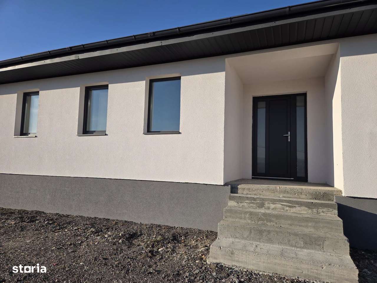 Casă de vânzare, 3 camere, curte 502 mp-2