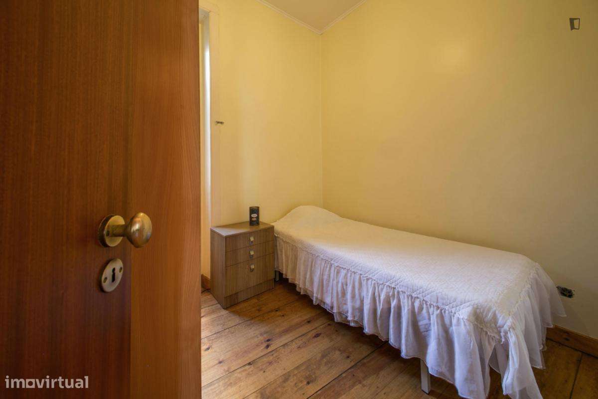 Quarto - localizado em Lapa Lisbon - Grande imagem: 5/6