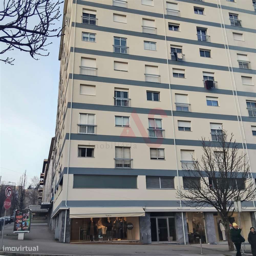 Apartamento T3 Renovado no Centro de Guimarães - Grande imagem: 5/7