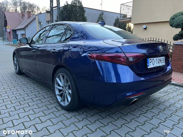 Alfa Romeo Giulia 2.0 Turbo - 3