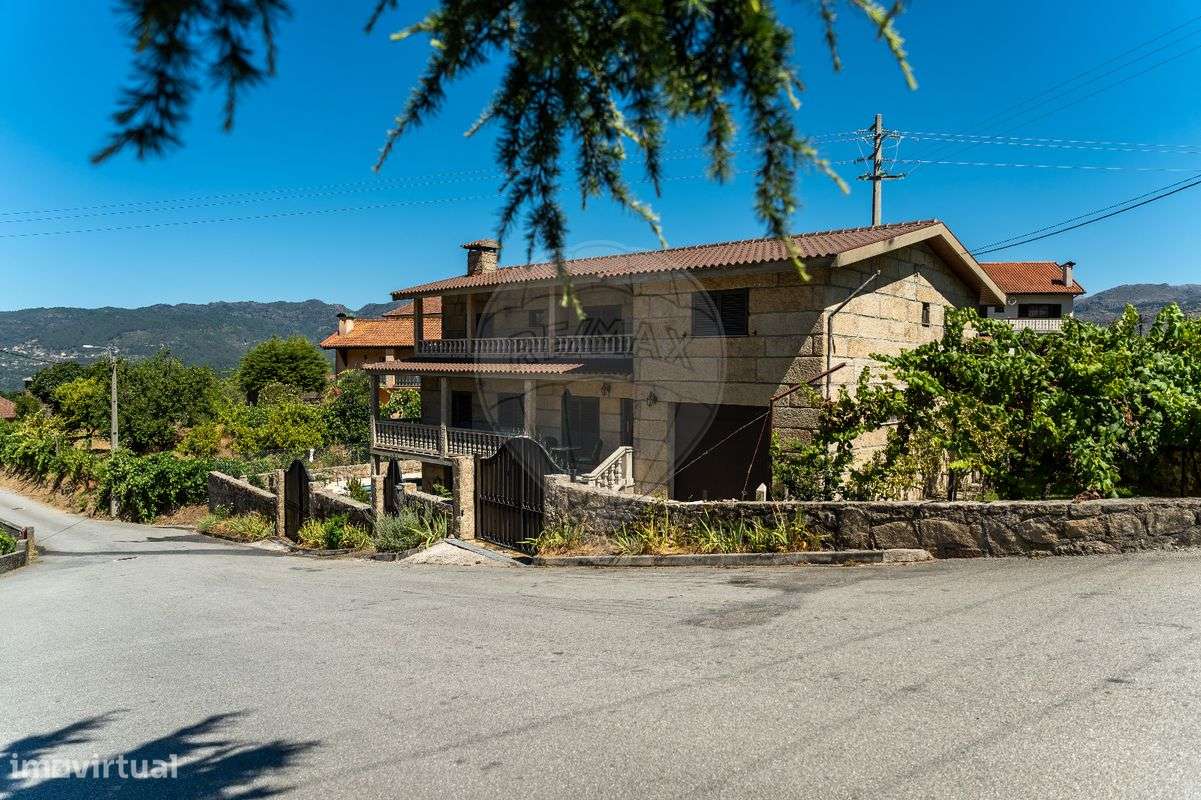 Moradia T6 para venda - Grande imagem: 2/48