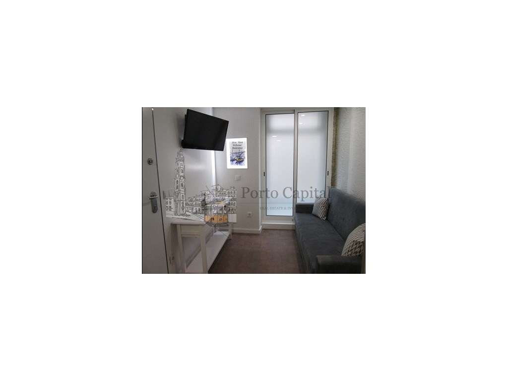 EXCELENTE APARTAMENTO T1K DUPLEX MOBILADO NO CENTRO HISTORICO DO PO... - Grande imagem: 5/20
