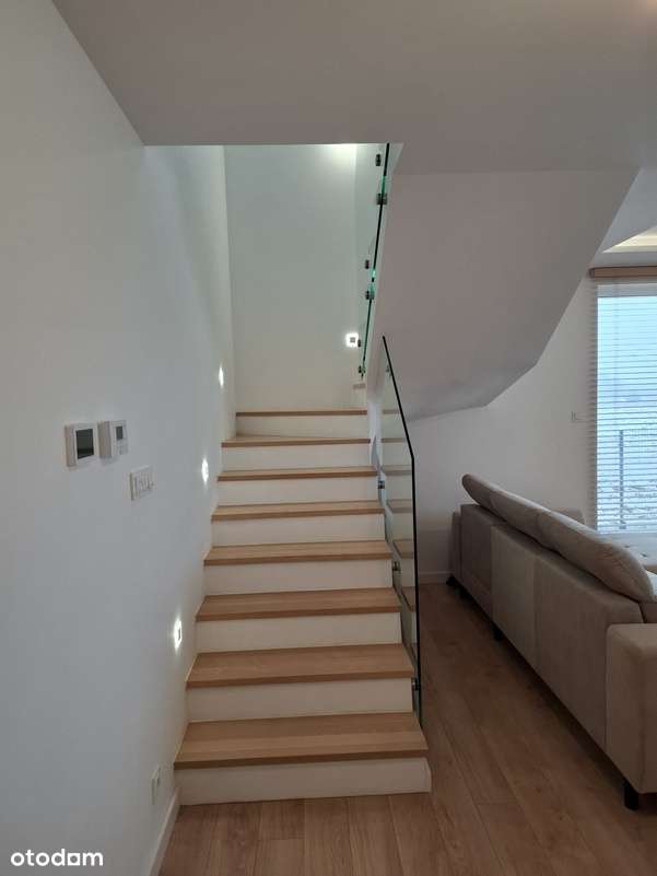 Nowy dom 130m2, działka 1380 m2 w atrakcyjnym miejscu !-15