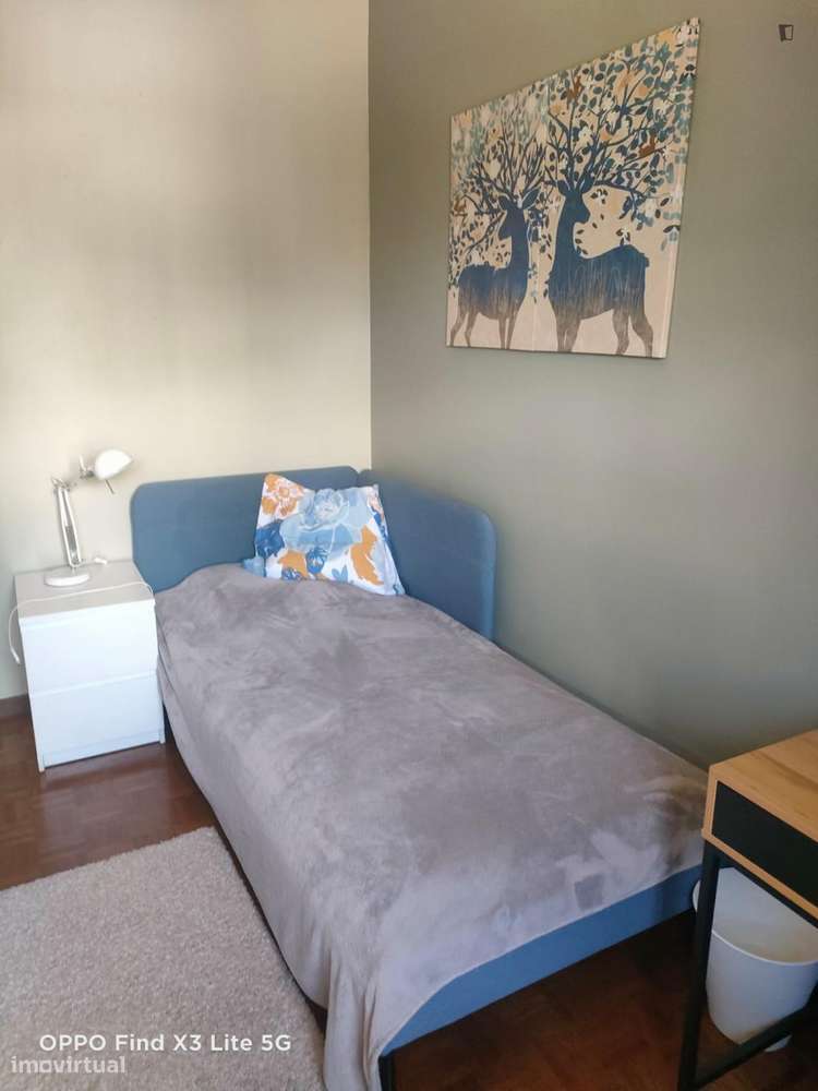 Quarto - localizado em São Sebastião Lisbon - Grande imagem: 4/6