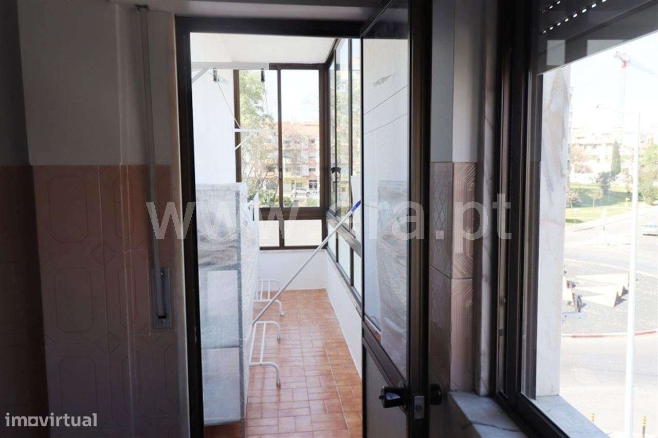 Apartamento T2; Cruz de Pau-12