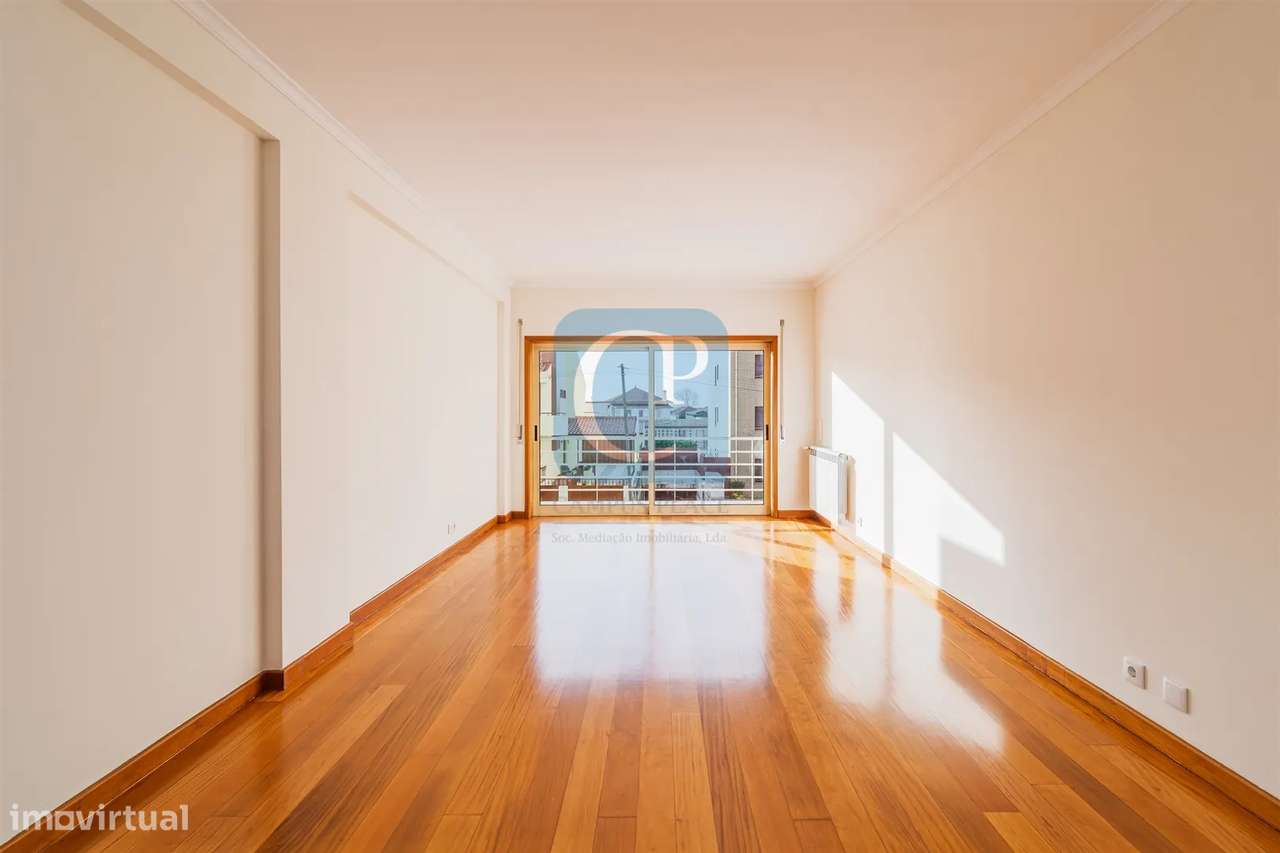 Apartamento T2 equipado, próximo do Hospital de São João - Grande imagem: 4/23