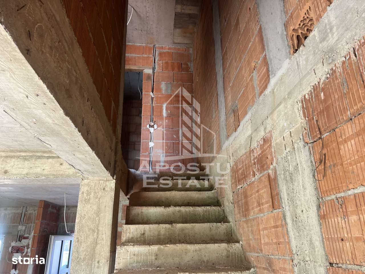 Duplex Modern cu 2 balcoane, P+ et, in Sanandrei - Imagine principală: 4/8
