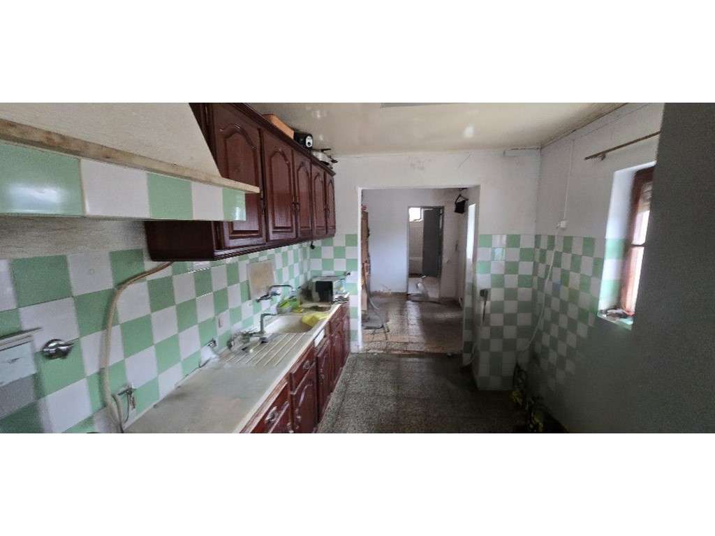 LOTE URBANO c/ 3 Moradias-7