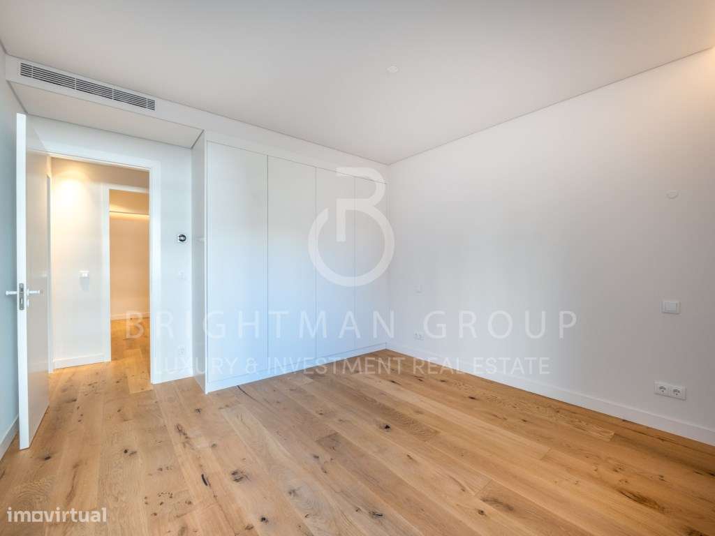 Apartamento T4 com jardim privativa, em Carcavelos-31