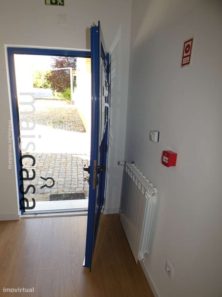 Herdade com Habitações, Piscina, Turismo, Canil e Campo de Jogos !-18