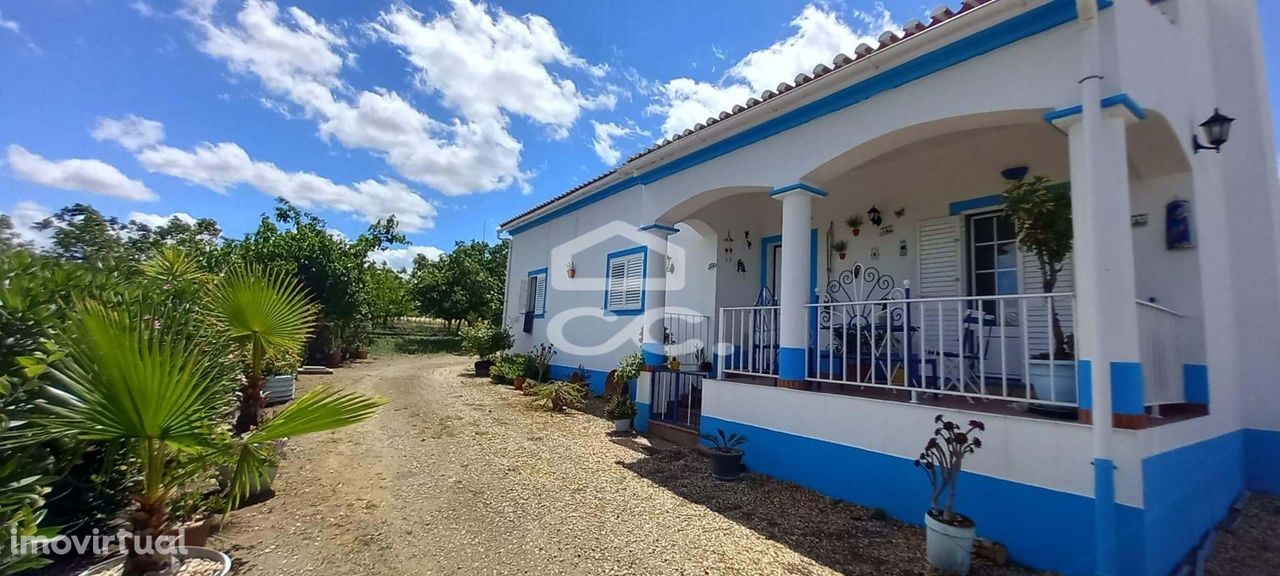 Quinta situada junto a Beja, com 4,0750 Hectares.