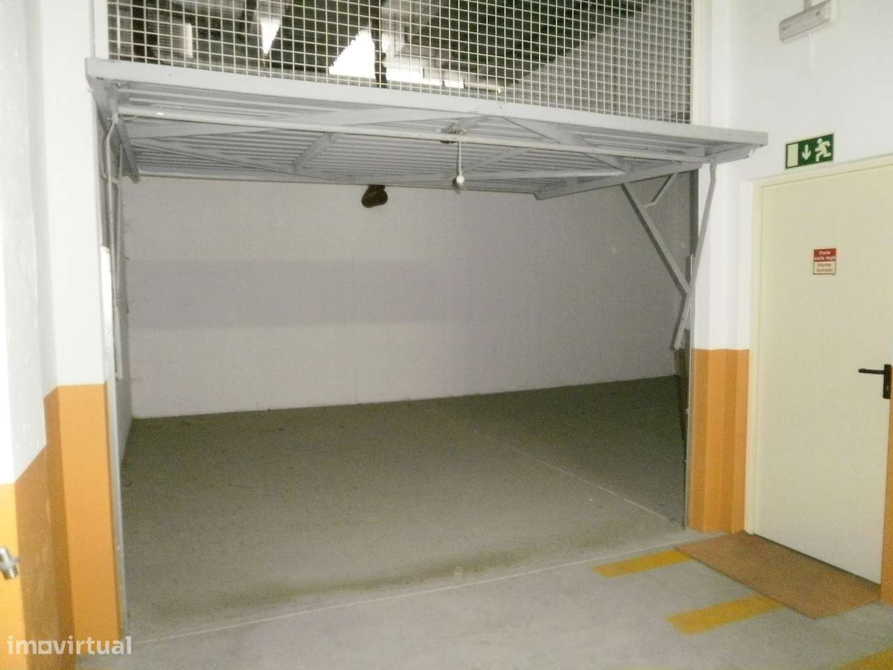 Alugo Garagem R. Professor Manuel Pires Veloso, V. N. Gaia - Grande imagem: 5/7