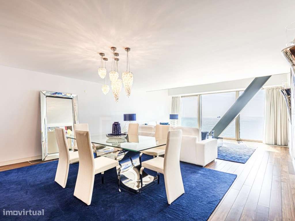 Apartamento T3 +1 duplex, com vista mar, em Cascais - Grande imagem: 4/35